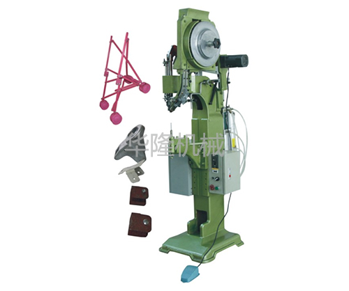 小型鉚釘機(jī)